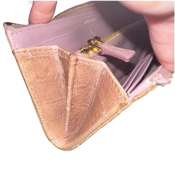 Miu Miu embossed 2 tone L shape zipper wallet - Picture 10 of 12